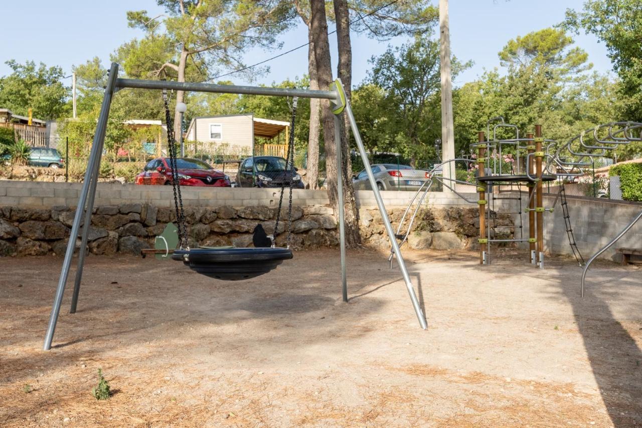 Отель Camping Lou Cantaire Фаянс Экстерьер фото