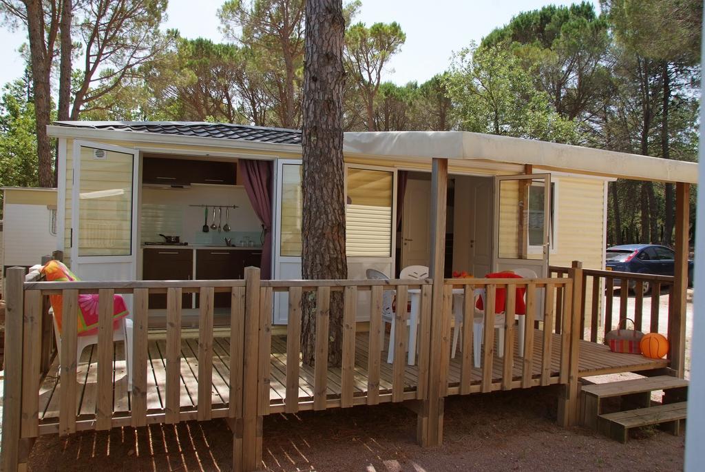 Отель Camping Lou Cantaire Фаянс Экстерьер фото